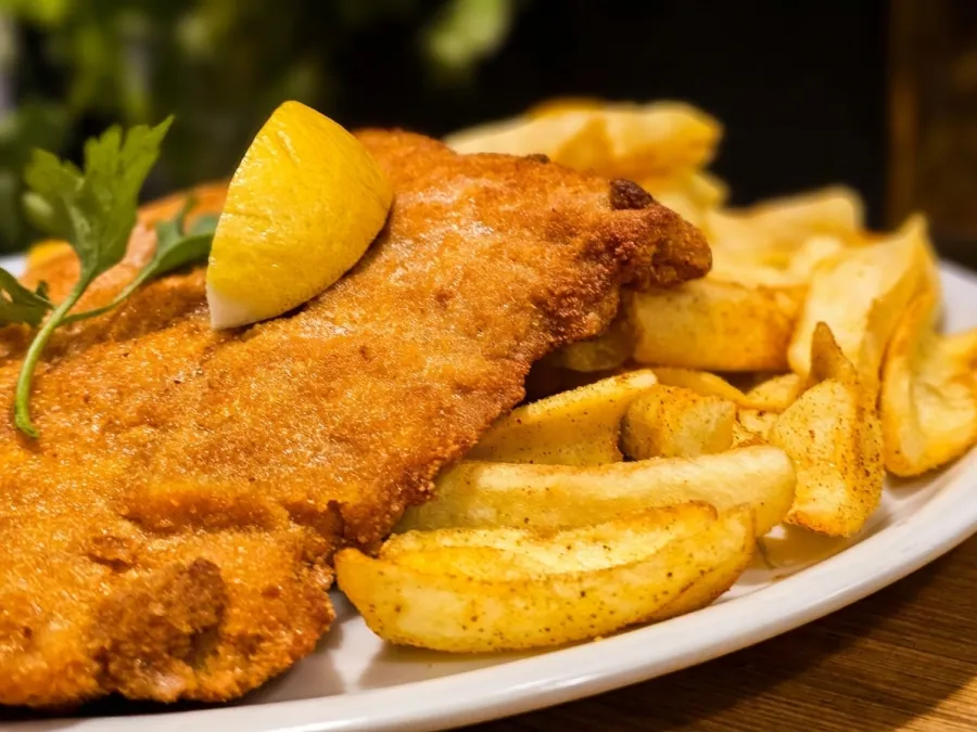 XXL Schnitzel Onkel Otto Stuttgart